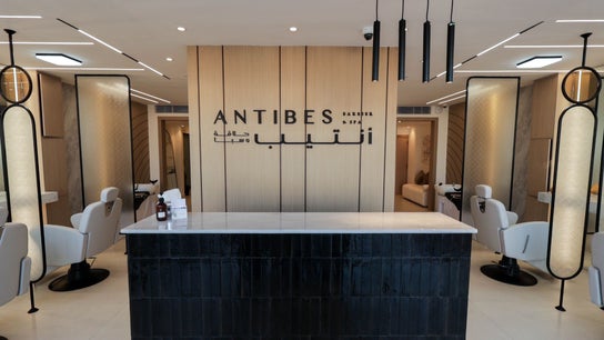 Antibes Salon Riffa