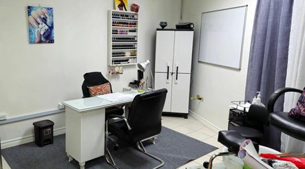 JNails Plus