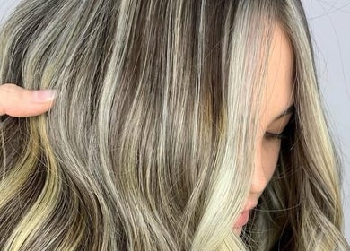 Stylish blonde highlights at Color Cravings Beauty Salon, Bu Quwah, Northern Governorate, BH.