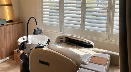 Tranquil head spa setup at ForestSPA - HeadSpa, Melbourne, Victoria, AU, featuring a plush reclining chair.