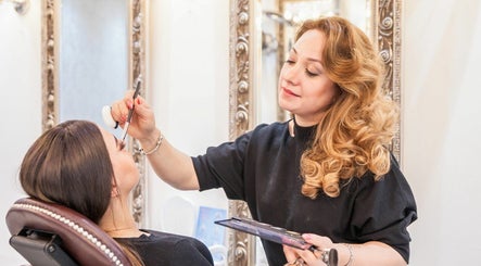 Ahdia London image 3
