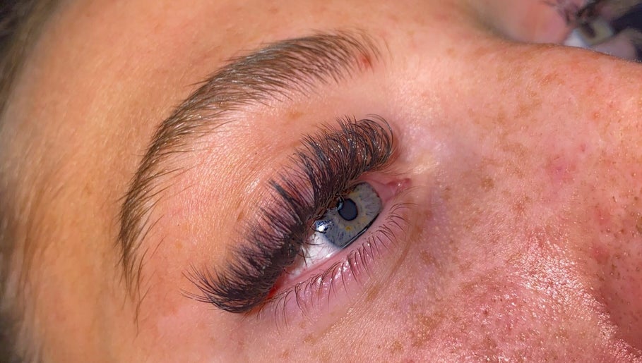 Makeupbylibbiemai  image 1