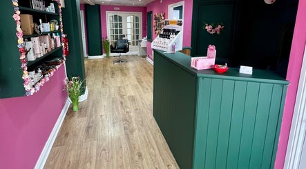 Blossom Beauty reception in Abbeyleix, County Laois, IE, featuring a stylish green and pink interior.