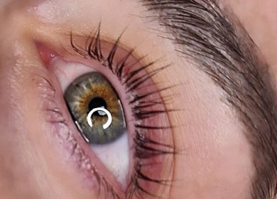 Detailed eye close-up showcasing eyelash enhancement at Xtreme beauty @Danustudios Forest Hall, England, GB.