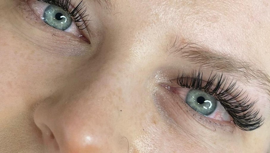 Lashes by anthea image 1