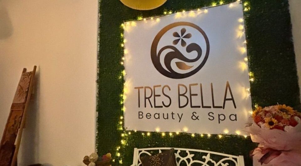 Tres Bella Beauty & Spa entrance with floral decor, Kuala Lumpur, Wilayah Persekutuan Kuala Lumpur, MY.