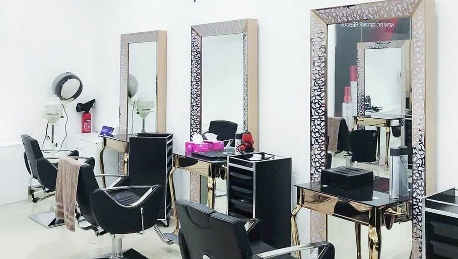 Companion Beauty Salon - Abu Dhabi - Bawabat Mall BR billede 1
