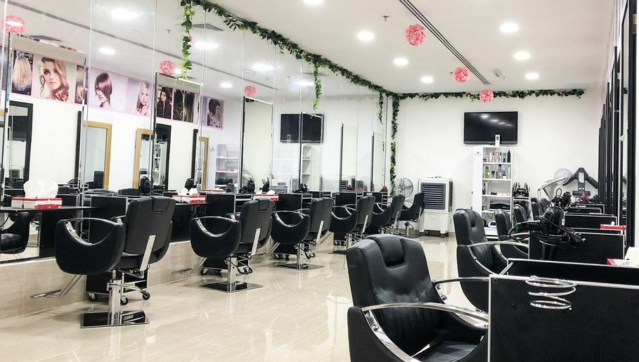Companion Beauty Salon & Spa - Dubai Qusaise - Madina Mall Branch kép 1