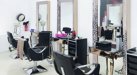 Companion Beauty Salon - Abu Dhabi - Bawabat Mall BR