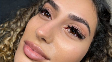 Jade Nicole Beauty & Co. изображение 3