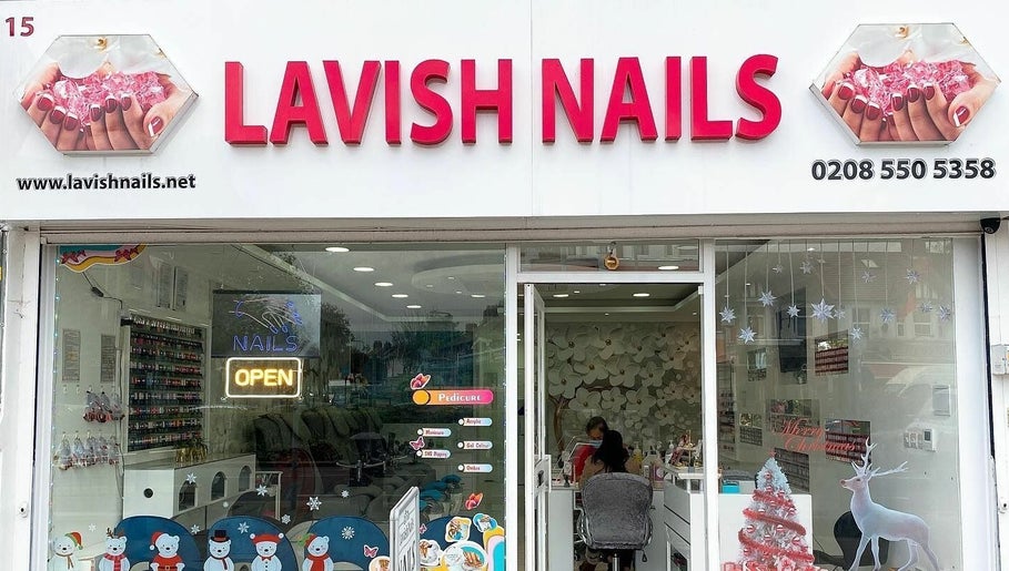 Lavish Nails Gants Hill afbeelding 1