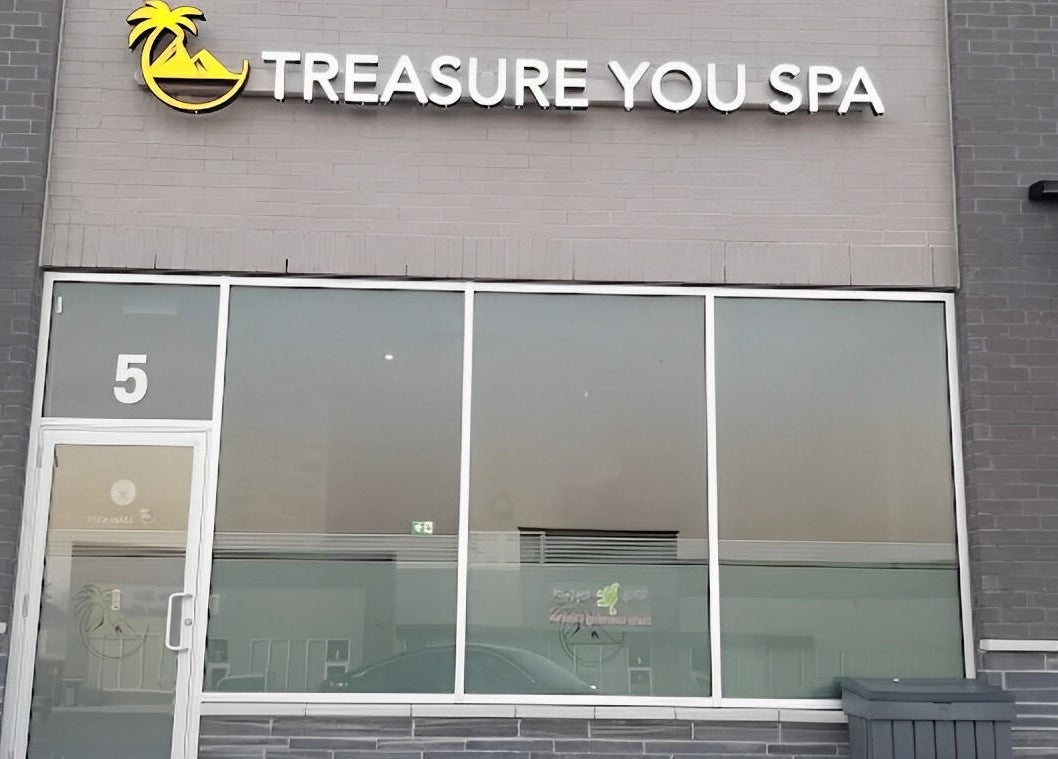 Front view of a beauty spa, Nurse Cori Injectables & Aesthetics, Milton, Ontario, CA.