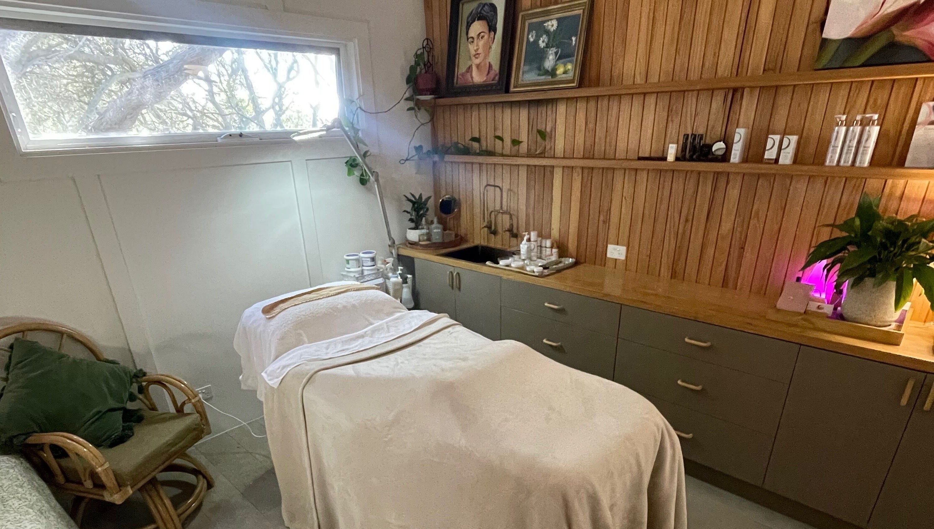 Relaxing treatment room at The Moonah Studio, Blairgowrie, Victoria, AU, with cozy decor and natural light.