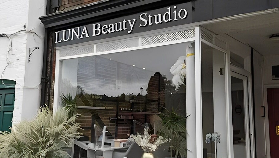 Luna Beauty Studio image 1