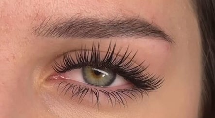 Justyna Vera Proffesional Eyelash Designer and Aesthetics Practitioner in Cwmbran afbeelding 2