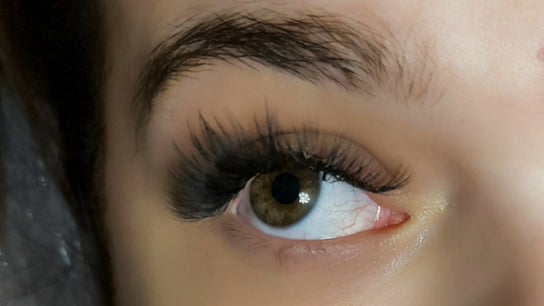 Justyna Vera proffesional eyelash designer , Newport