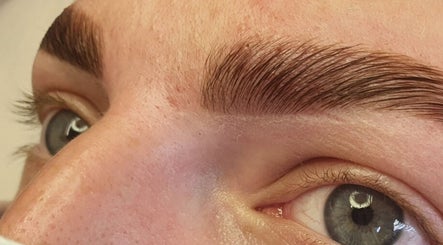 Beautifully shaped eyebrows at Precision by Sue, Cavan, County Cavan, IE, showcasing expert beauty care.