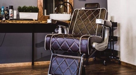 Imagen 2 de Bison Barber Shop Kiskunfélegyháza