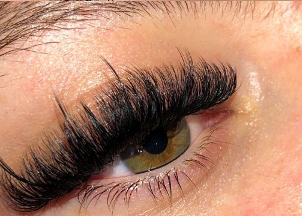 Close-up of lush eyelash extensions at Indybeautyuk in Stilton, England, GB.