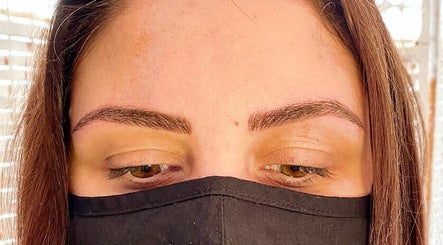 Brows and Beauty by Amanda image 3