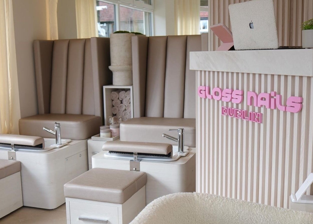 Calm interior of GLOSS Nails in Dublin, County Dublin, IE with plush seating for a relaxing experience.