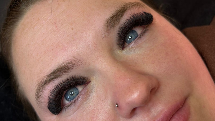 Ellascosmetics.xo, bilde 1