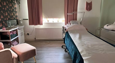 The Skin Care Clinic