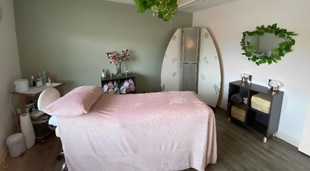 The Skin Care Clinic