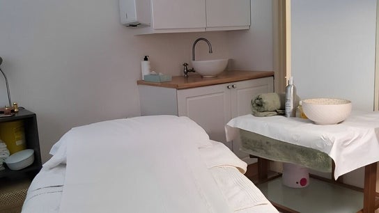 The Skin Care Clinic