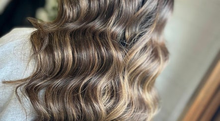 Sarah Beecroft Hair imaginea 2