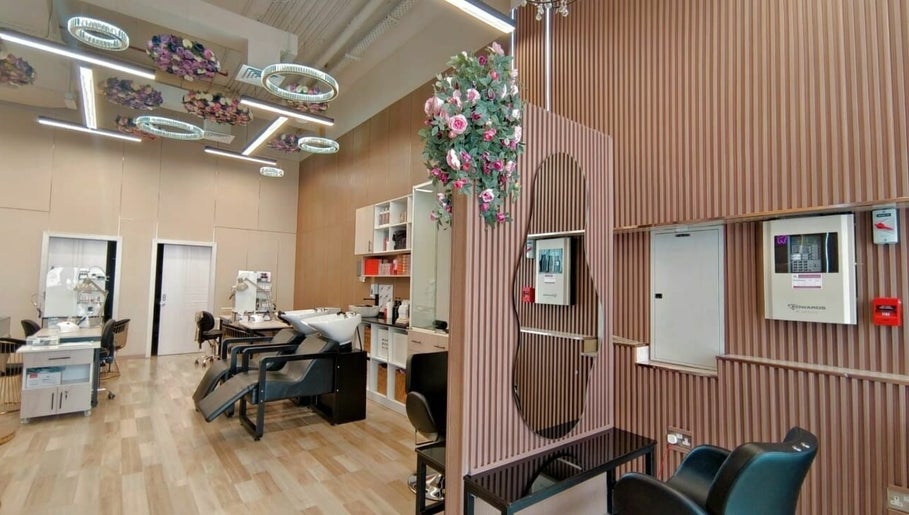 Real Touch Beauty Centre Business Bay – kuva 1