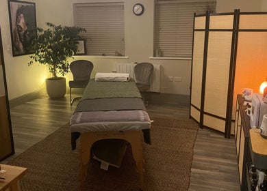 Relaxing massage room at Albion Massage Therapy, Cambridge, England, GB featuring serene decor.