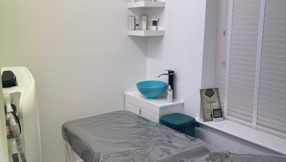 Ely SPMU and Aesthetic Clinic – obraz 1