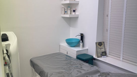 Ely SPMU and Aesthetic Clinic