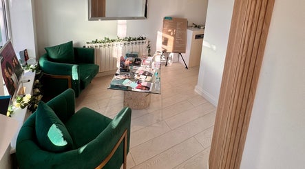 Ely Spmu & Aesthetic Clinic image 2