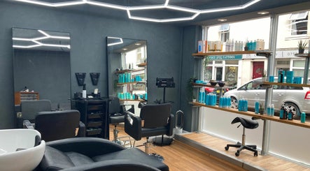 Zain Z Hair Studio imaginea 3