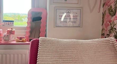 Lashes By Leesh Witney beauty setup with award certificate, Witney, England, GB.