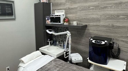 Imagen 2 de A New Derma Clinic