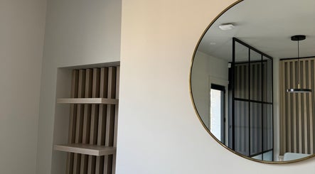 Chic mirror and modern decor at El Beauty Studio in Market Deeping, England, GB.