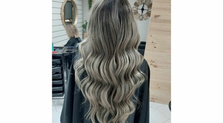 BoheMIA Hair Co. image 3