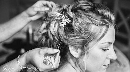 E Hairdressing image 3