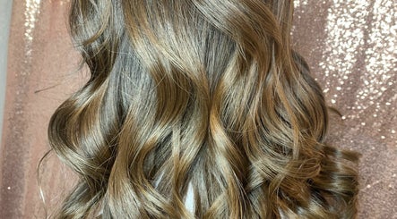 Angela Sebekos Hairstyling afbeelding 2