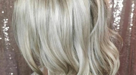 Angela Sebekos Hairstyling afbeelding 3