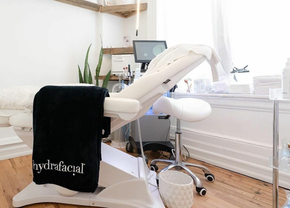 Luxurious HydraFacial chair at Alchemy Space, New York, New York, US offering premium beauty treatments.