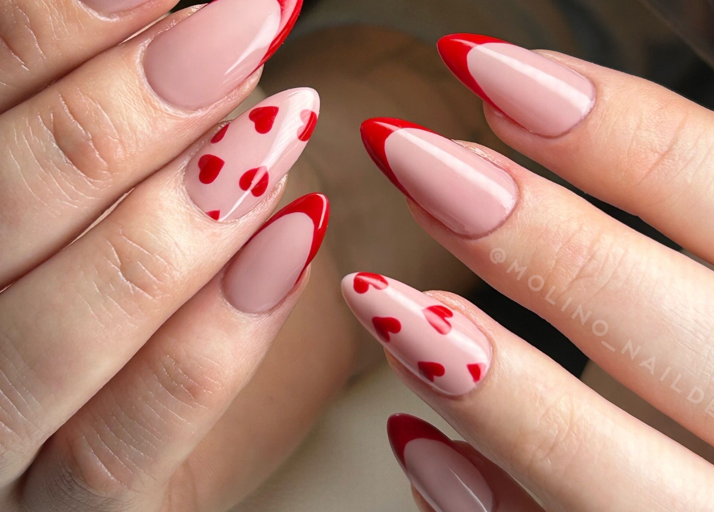 Hjerteformet fransk manikyr på C me Beauty i Brevik, Telemark, NO.