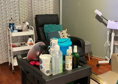 N-Gels Holistic: Le Marquis Complex N0:9 Grand Anse spa interior, featuring treatment tools in Saint George, GD.