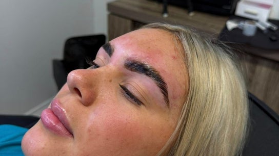Iconic Lash & Brow