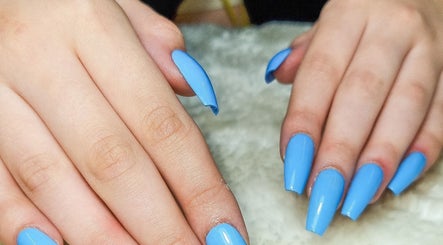 House of Holland Beauty image 2