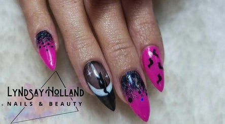 Lyndsay Holland Nails and Beauty изображение 3