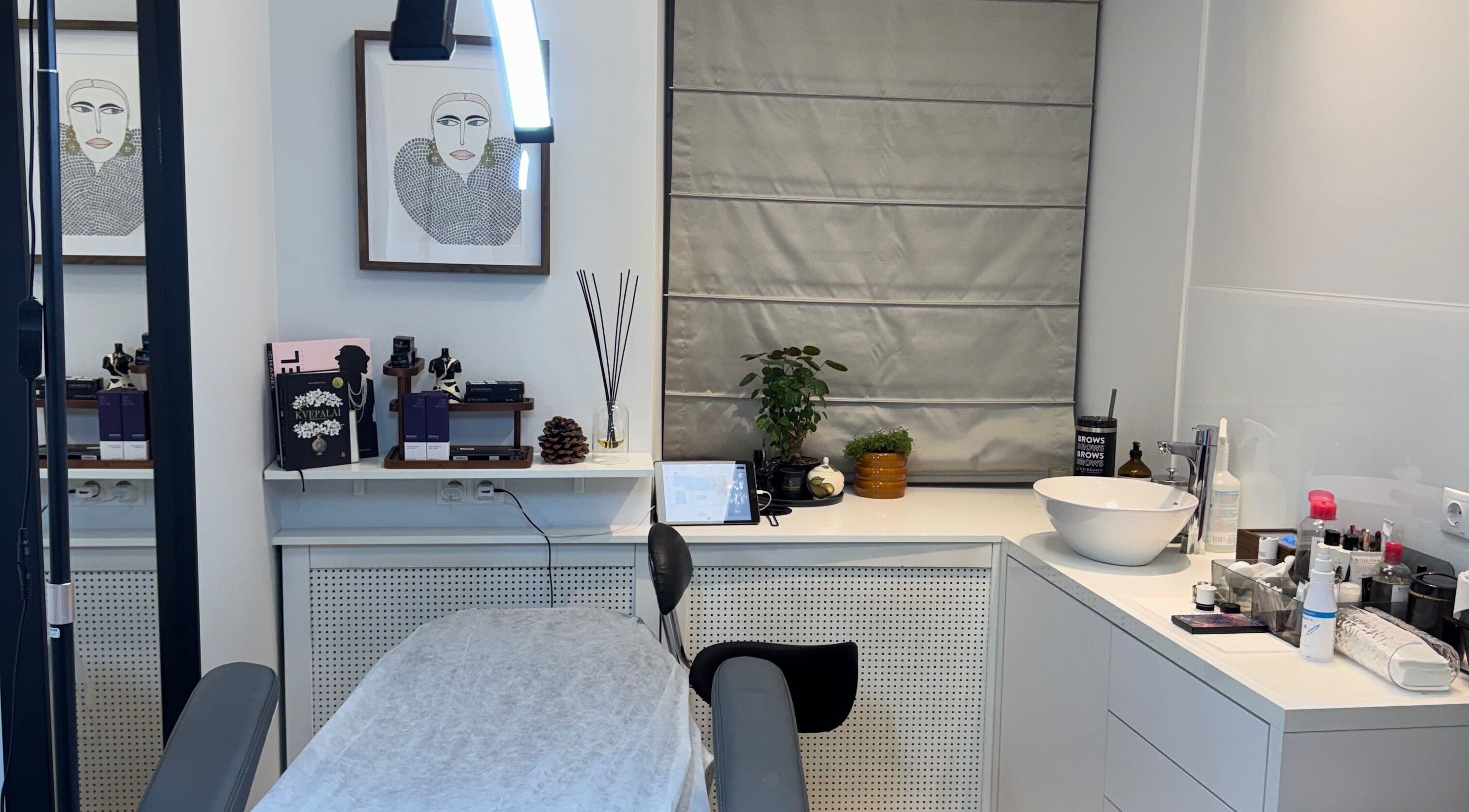 Grožio kabinetas Hd Brows Elinga su elegantiškais dekoro elementais, Vilnius, Vilniaus Apskritis, LT.